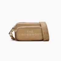 THE CROSSBODY BAG – CAMEL