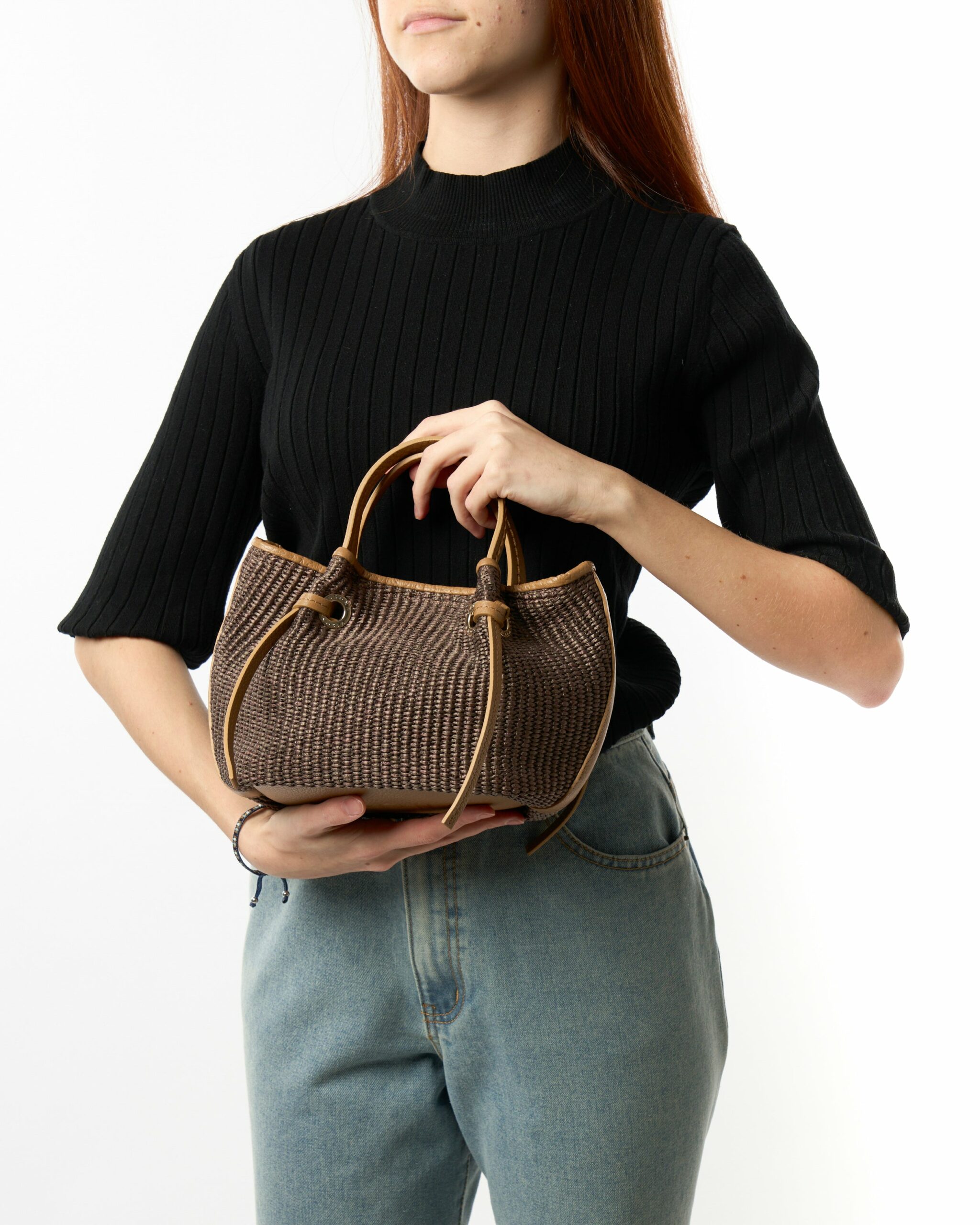 GIULIAPAGLIA24205EBANO5