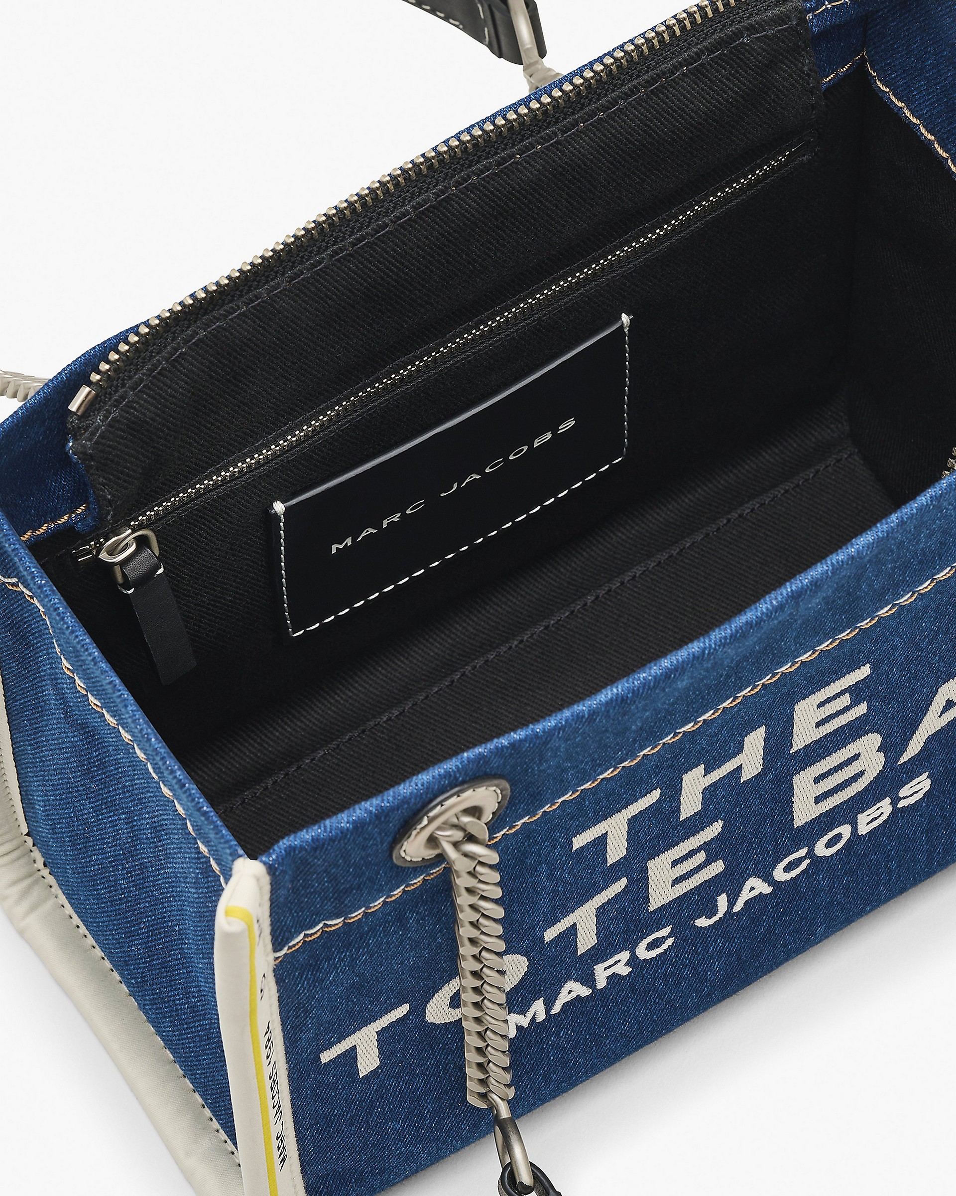 MJI_2F4HTT029H05_473_F8F8F8_4-5_ALT6