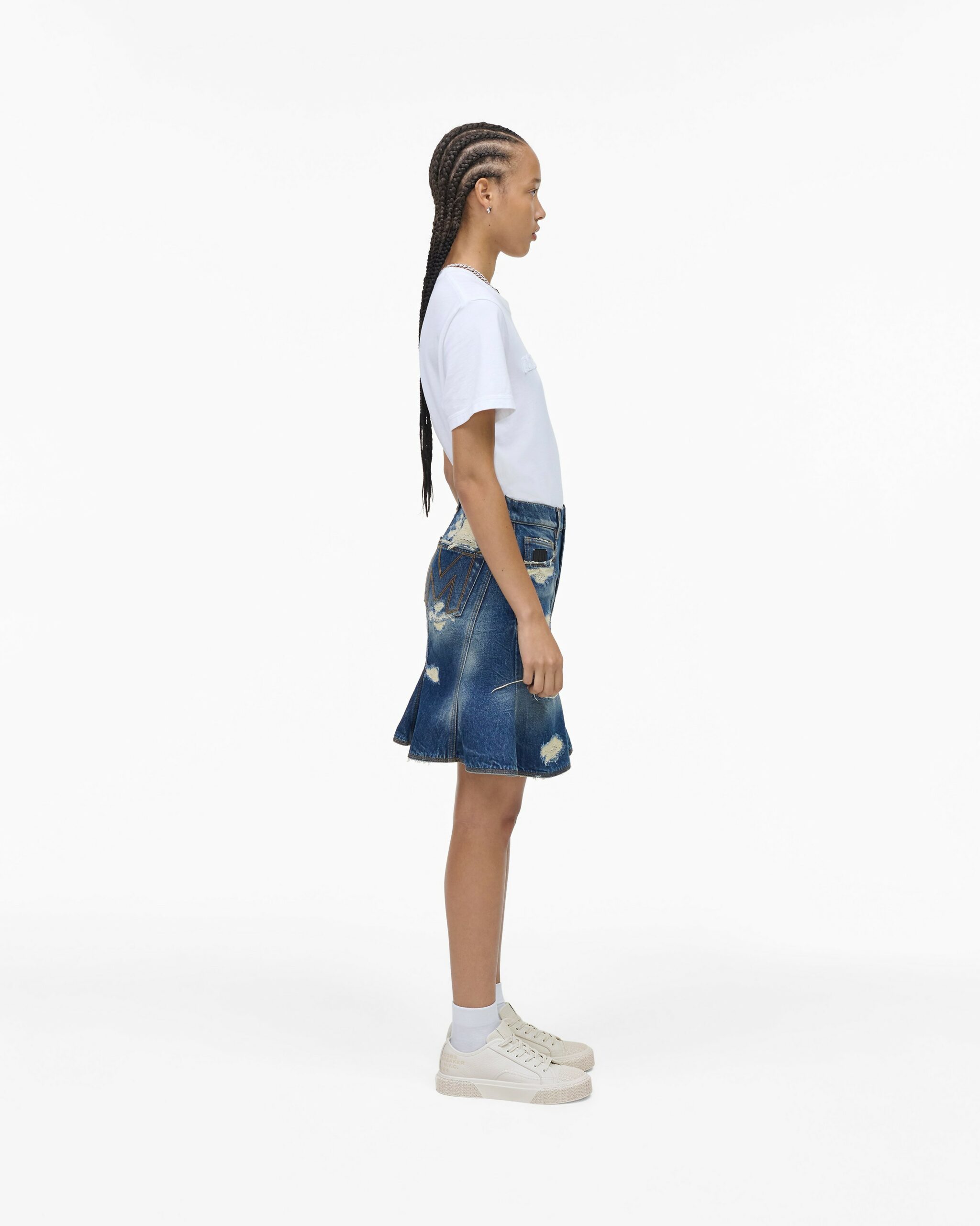 MJI_2R4FSN001F17_118_F8F8F8_4-5_ALT3