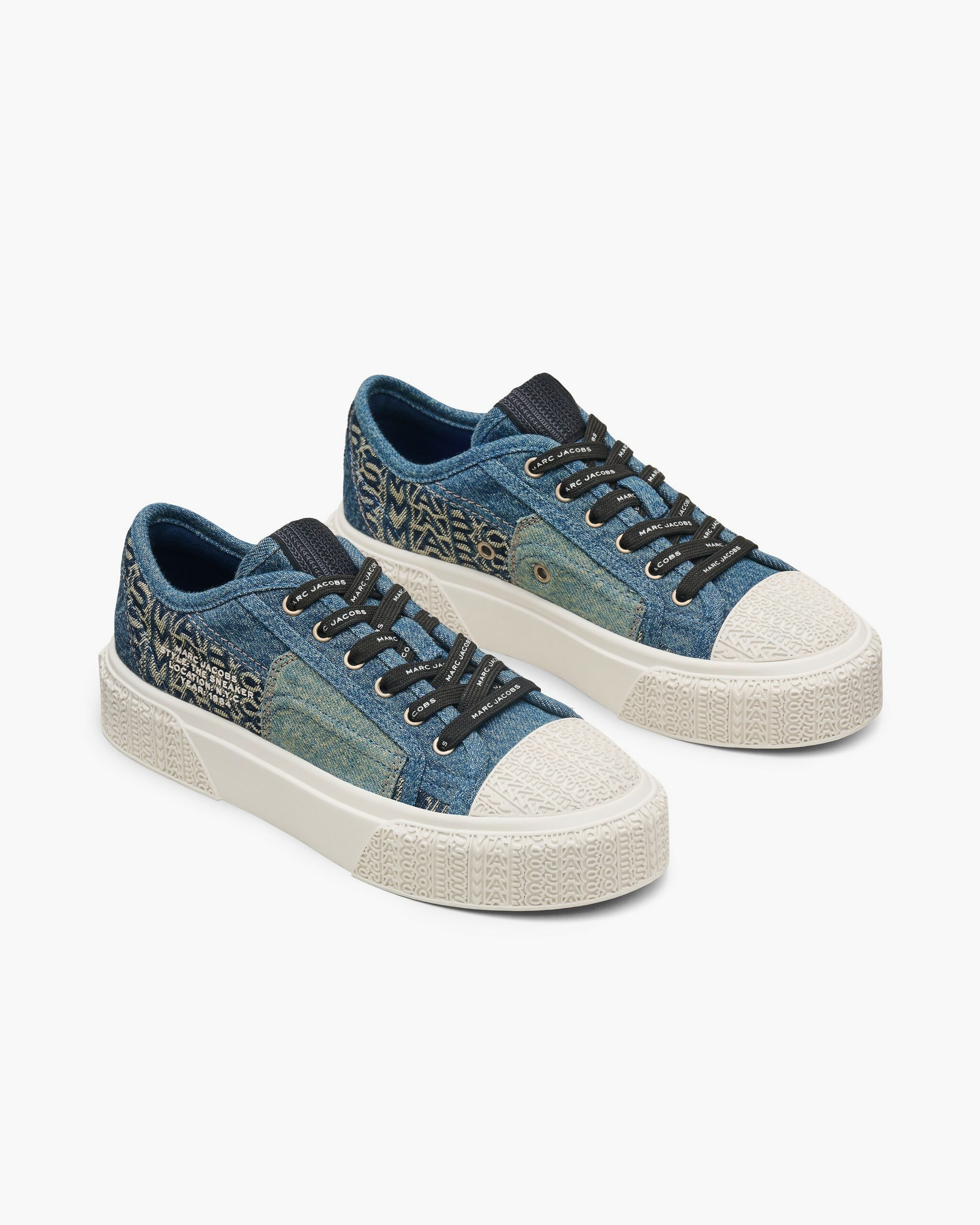 THE SNEAKER