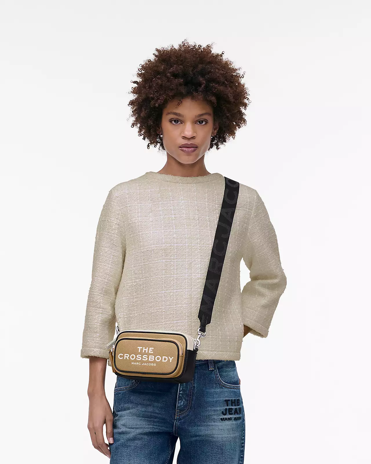 MJI_2P5HCR006H02_233_F8F8F8_4-5_ALT1