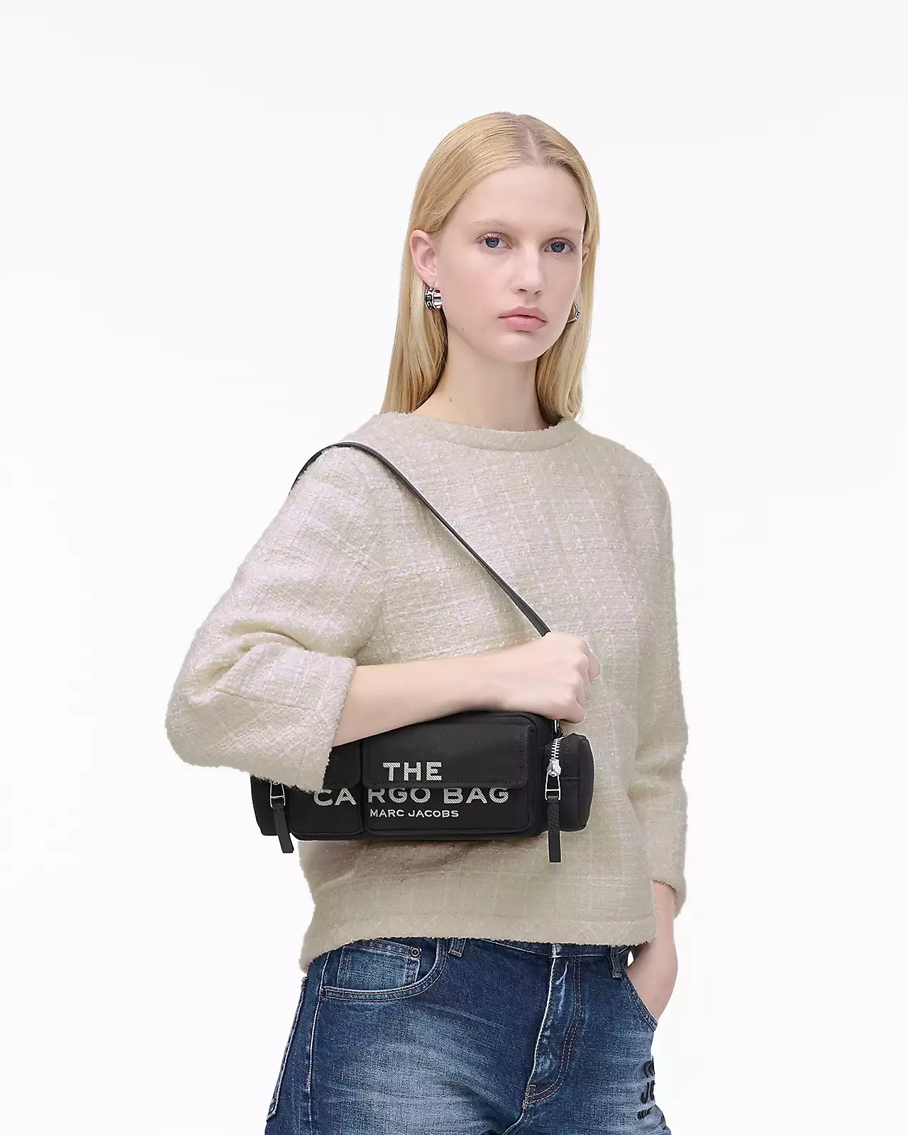 MJI_2P5HSH025H03_001_F8F8F8_4-5_ALT1