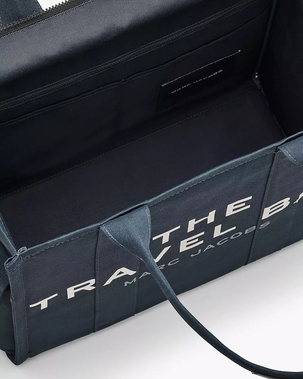 MJI_2P5HTT021H03_426_F8F8F8_4-5_ALT4