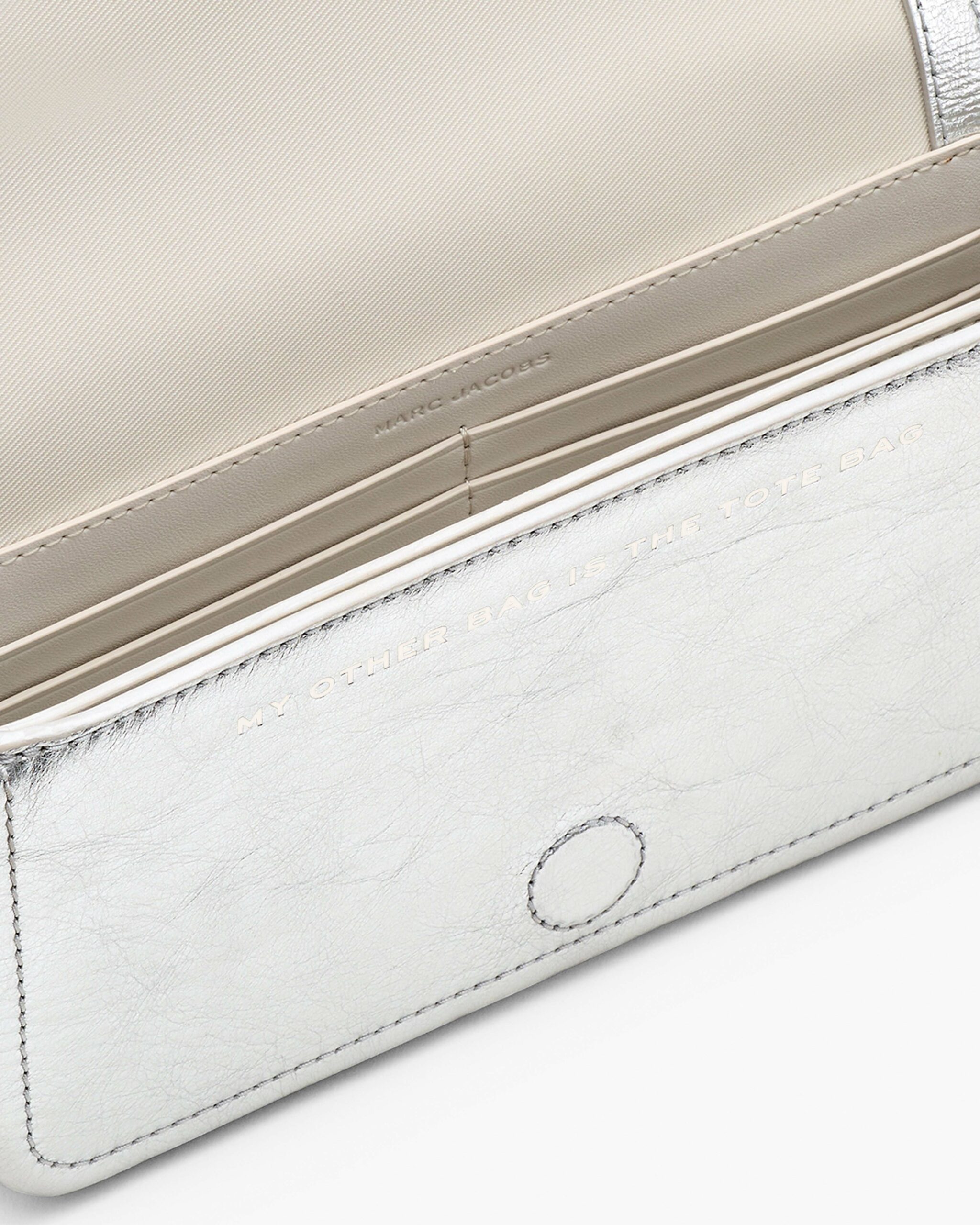 MJI_2F4SMN006S02_040_F8F8F8_4-5_ALT4