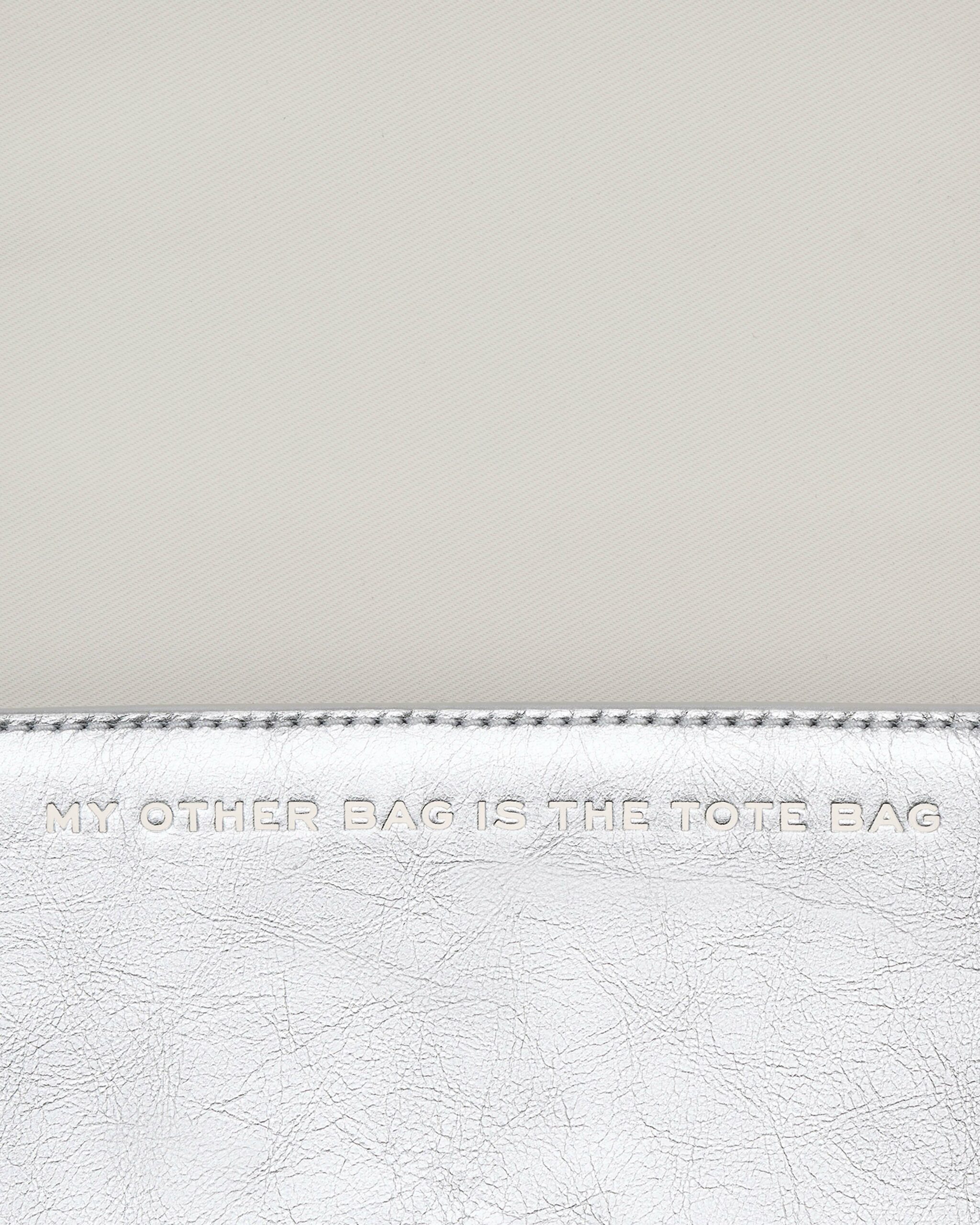 MJI_2F4SMN006S02_040_F8F8F8_4-5_ALT6