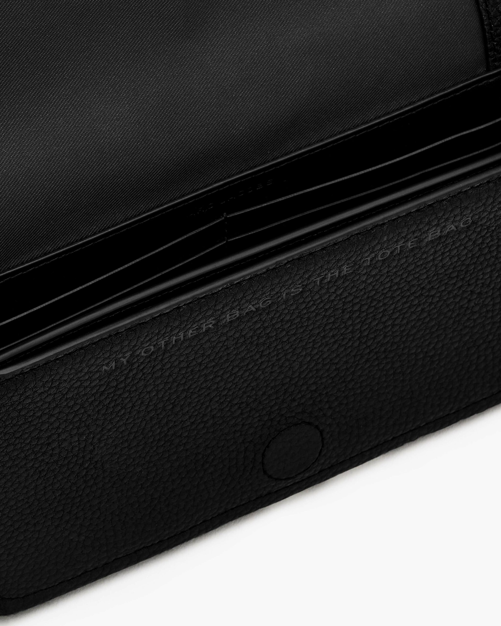 MJI_2S5SMN013S01_005_F8F8F8_4-5_ALT4