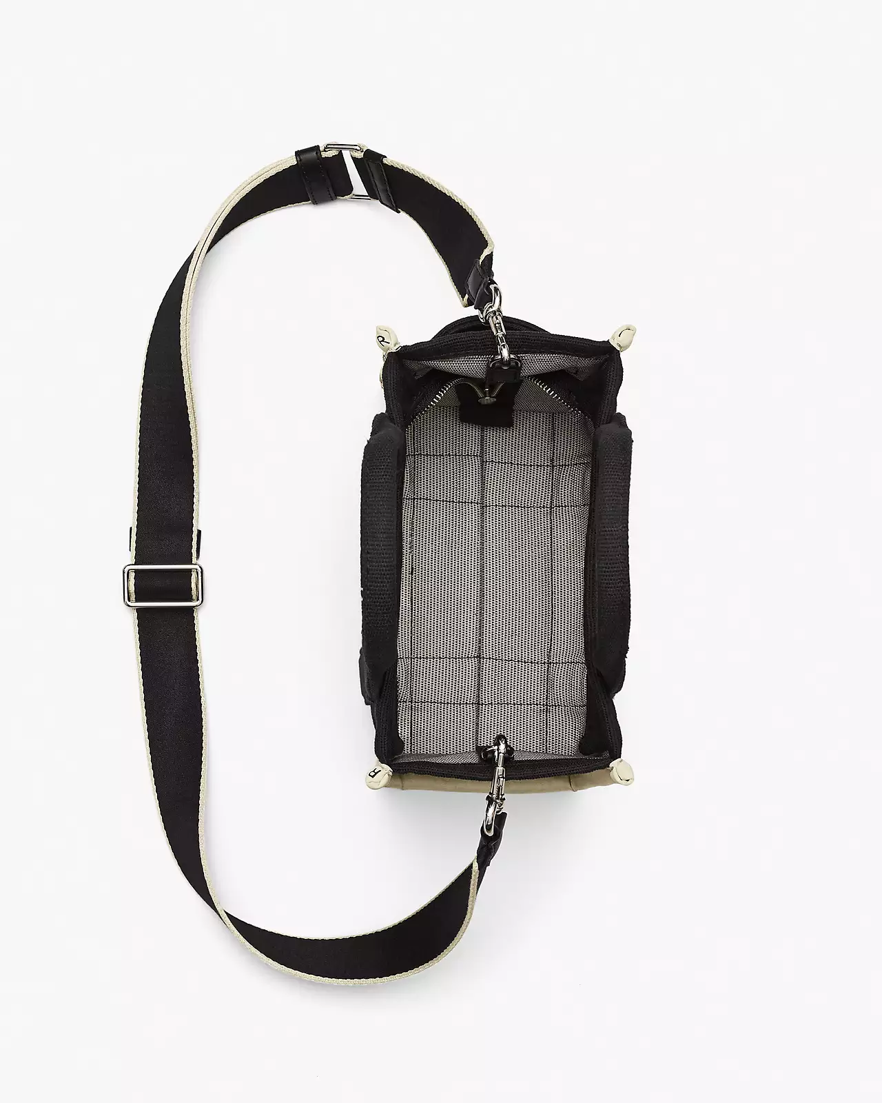 MJI_M0017025_001_F8F8F8_4-5_ALT6