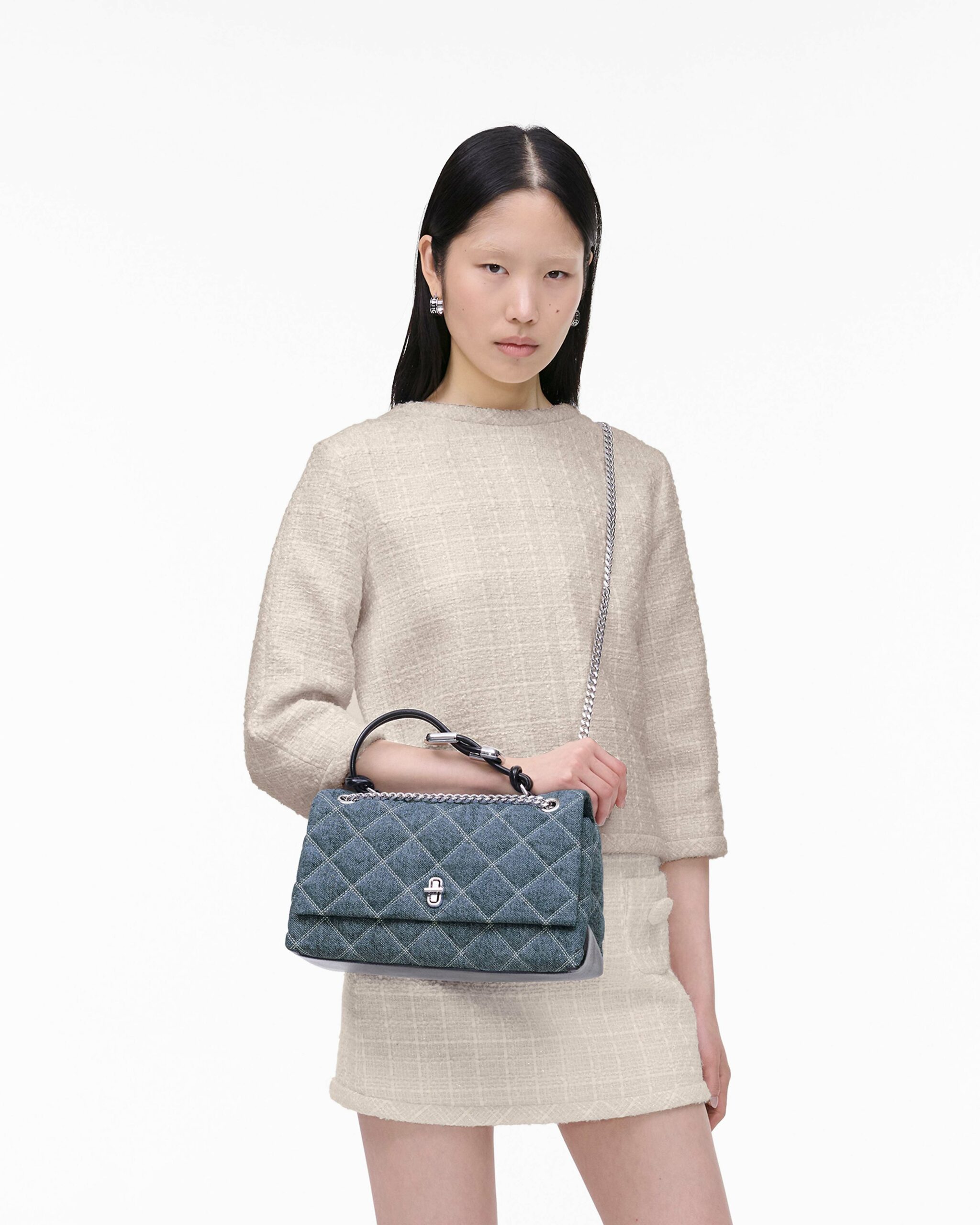 MJI_2P5HCR019H03_416_F8F8F8_4-5_ALT7