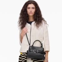 MJI_2R5HSC012H01_001_F8F8F8_4-5_ALT1