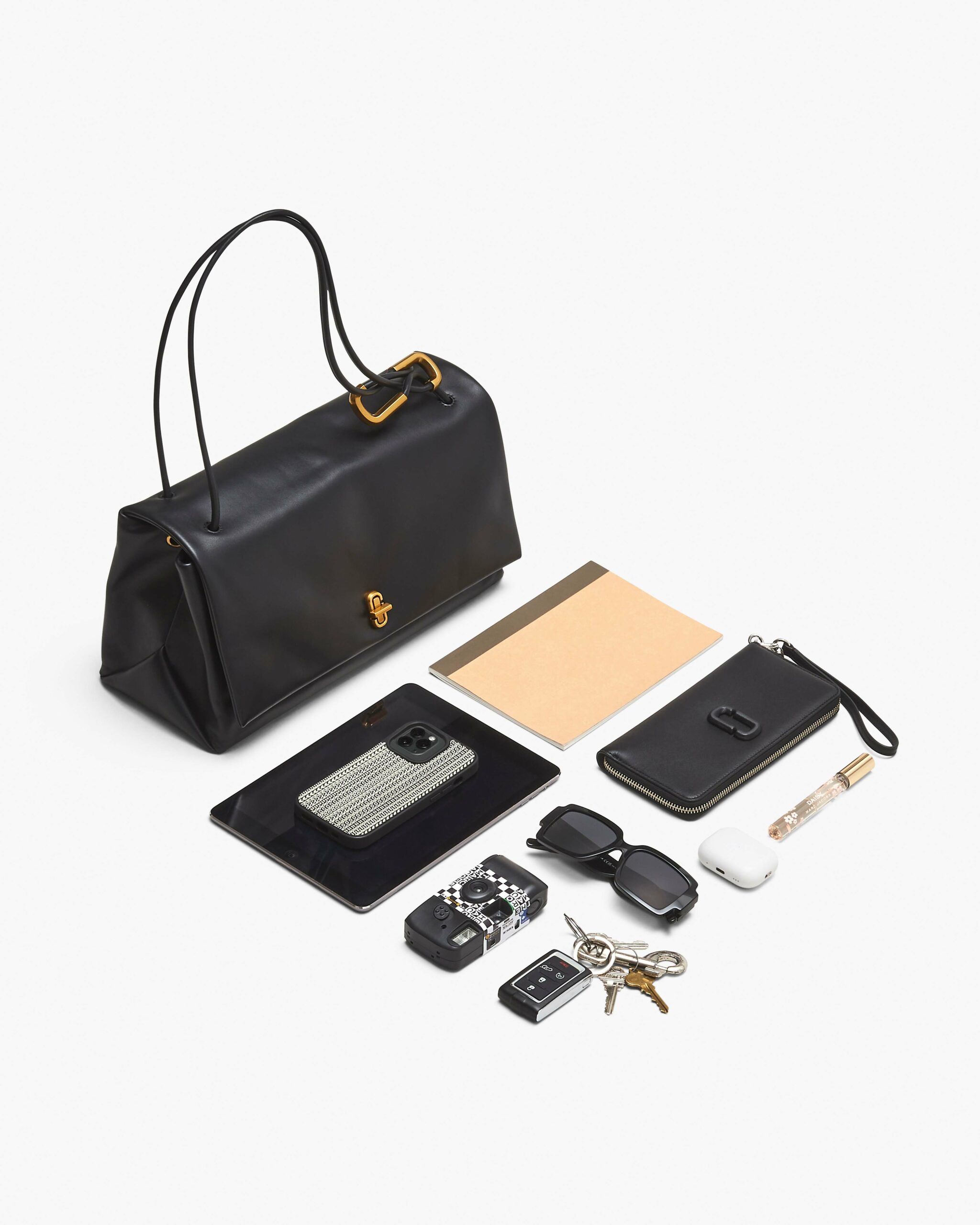 MJI_2R5HSH032H02_454_F8F8F8_4-5_ALT3